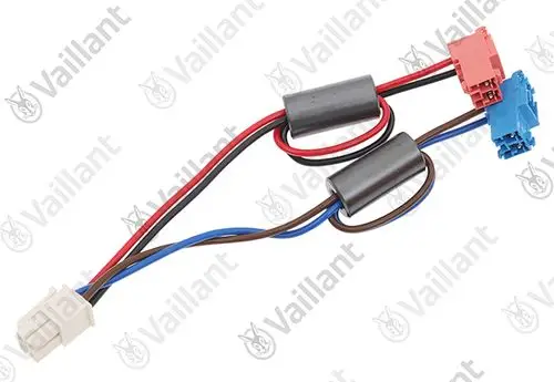Kabelbaum von Vaillant mit mehreren Anschlusssteckern und Kabeln in verschiedenen Farben, geeignet für 24V Systeme.